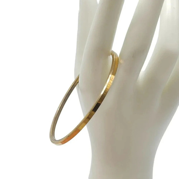 Trifari Bangle Bracelet Dainty Gold Tone Vintage READ ME - Picture 1 of 6